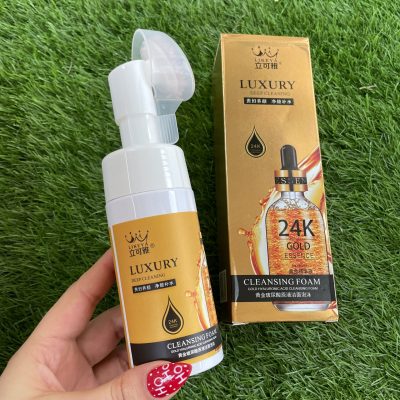 فوم شست و شو صورت طلا