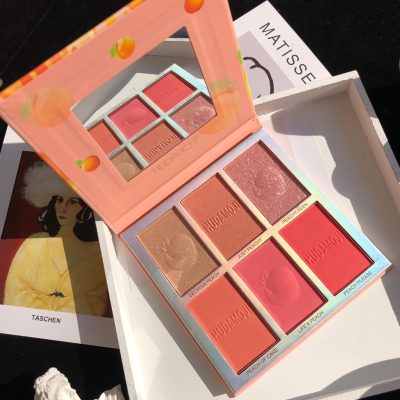 پلت رژگونه و هایلایتر Hudamoji