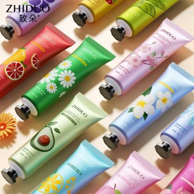 کرم مرطوب کننده دست میوه ای