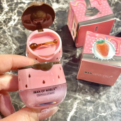 ماسک لب کاکائو‌ توت فرنگی Iman of noble