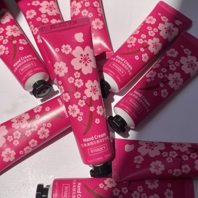 کرم دست شکوفه گیلاس